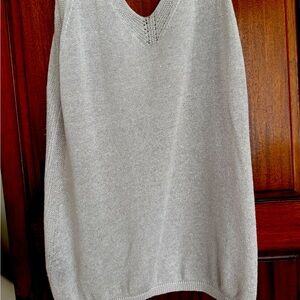 Elegant Gray Women's Sweater